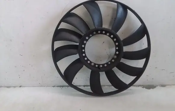 Audi A4 S4 B5 8D Fan impeller 058121301B