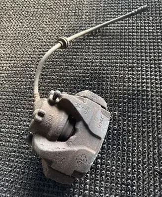 Renault Captur Front brake caliper 
