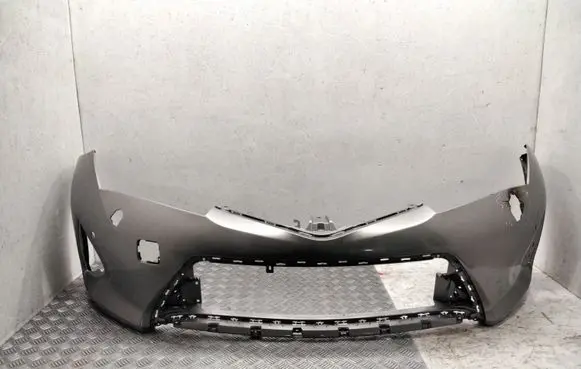 Toyota Auris E180 Front bumper 