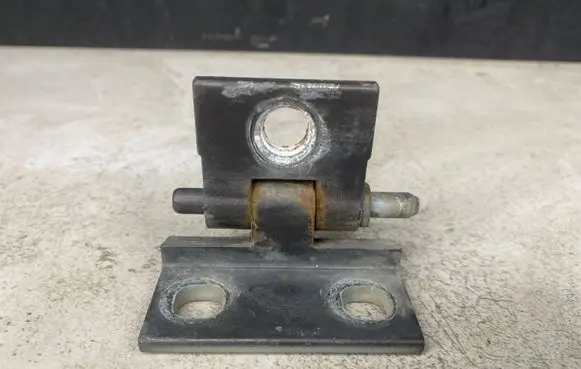Front door upper hinge