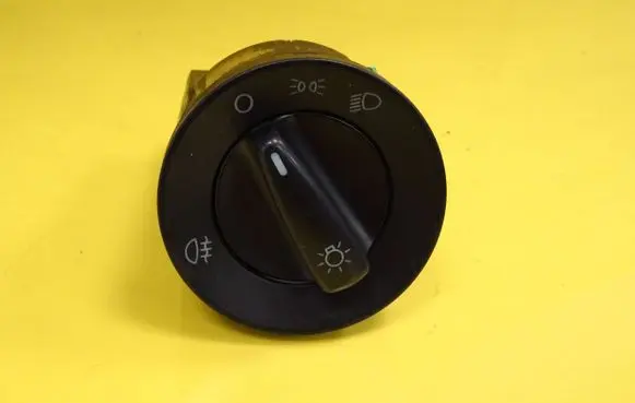 Volkswagen PASSAT B5 Light switch 3B0941531B