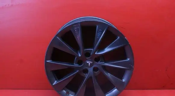 Tesla Model S R18 alloy rim 5X120