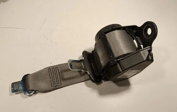 Jaguar XF X260 Middle seatbelt (rear) 627984100B