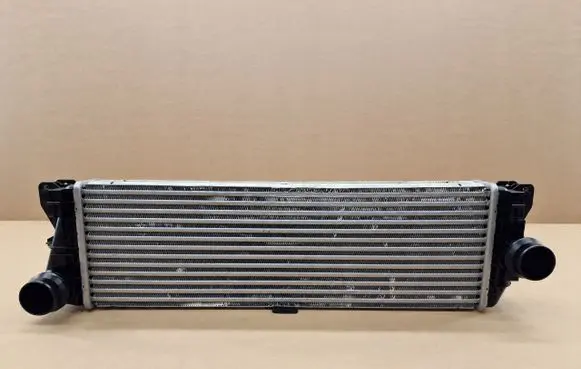 Mercedes-Benz Sprinter W907 W910 Intercooler radiator