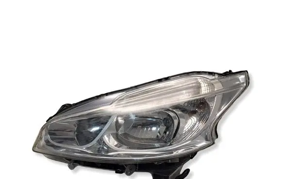 Peugeot 208 I Headlight/headlamp 9802221980