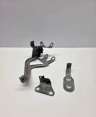 BMW 5 F10 F11 Fender mounting bracket 