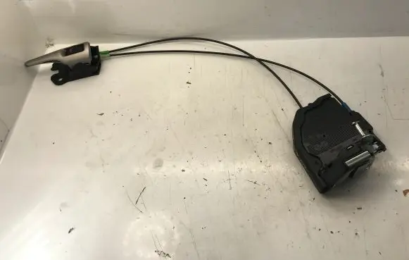 Toyota Auris 150 Rear door lock 6905002180 6920502120B1