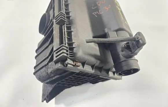 Volkswagen II LT Air filter box 2D0129601G 2D0129607