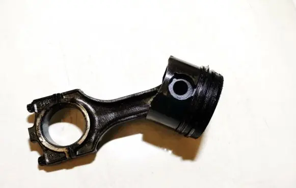 Opel Omega B1 Piston with connecting rod 989P