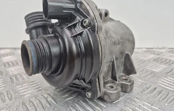 BMW X5 E70 Water pump 7632426