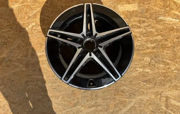 R18 alloy rim