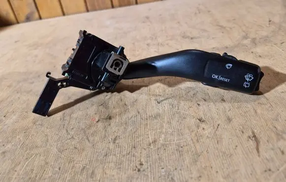 Volkswagen Touran I Wiper control stalk 1K0953519A