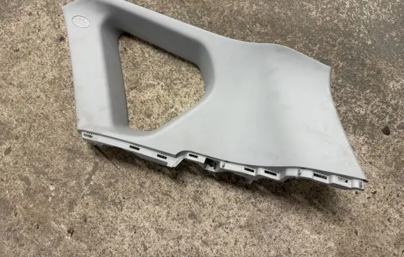 Toyota Auris E180 (D)pillar trim (top) 6247002280