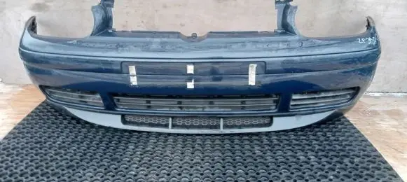 Volkswagen Golf IV Front bumper