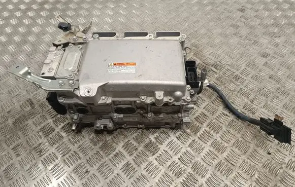 Toyota RAV 4 (XA40) Voltage converter inverter G92A043020 G927048060 1817000320