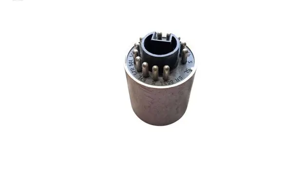 Volvo 740 Light relay 1362284 5KG004921