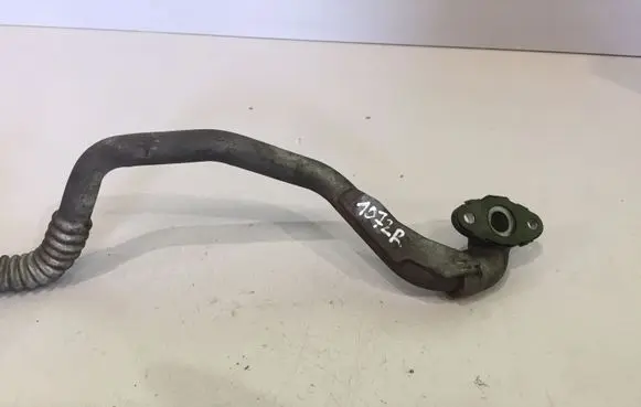 Toyota Avensis T270 Turbo turbocharger oiling pipe/hose