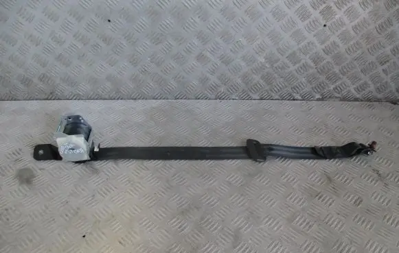 KIA Ceed Rear seatbelt