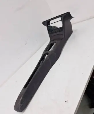 Volkswagen Polo Center console 