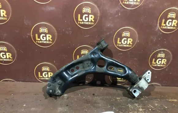 Skoda Octavia Mk2 (1Z) Front lower control arm/wishbone