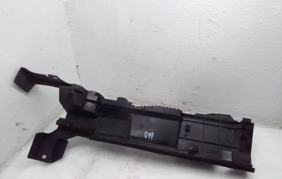 Nissan Qashqai Radiator trim 215588HV80A