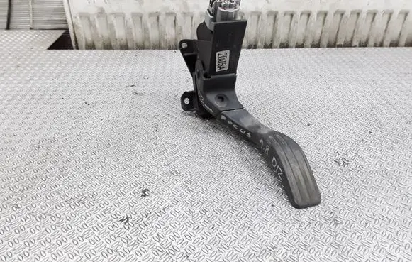 Ford Focus Accelerator throttle pedal 98AB9F836BE