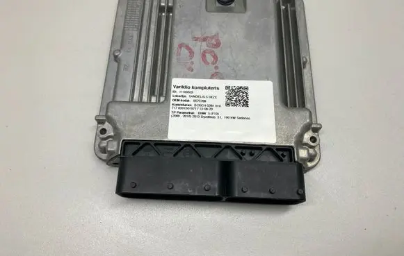 BMW 5 F10 F11 Engine control unit/module 8573789