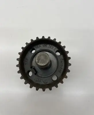 Volkswagen PASSAT B6 Crankshaft pulley 06A105263E