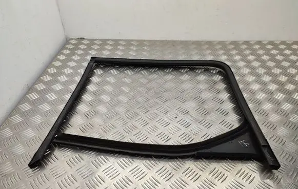 Toyota ProAce City Rubber seal front door window/glass 9818017480