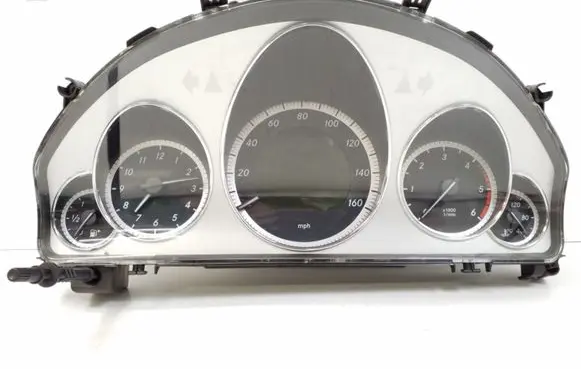 Mercedes-Benz E C207 W207 Speedometer (instrument cluster) A2129004709