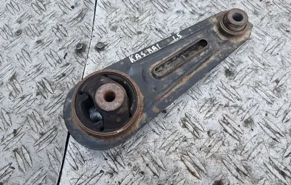 Nissan Qashqai Engine mount bracket AV95113