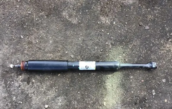 Jeep Cherokee Rear shock absorber/damper 68379