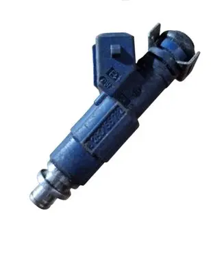 Opel Vectra B Fuel injector 0280155712