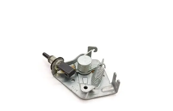 Mazda 5 Fuel tank cap lock 
