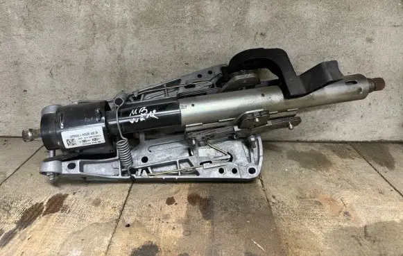 Steering wheel axle