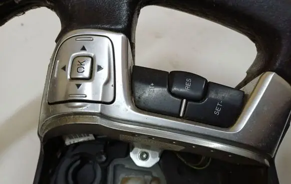 Ford Mondeo MK IV Steering wheel buttons/switches 6M2T14K147DH