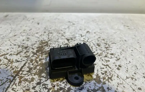 Mercedes-Benz C W205 Glow plug pre-heat relay A6519003103 51299070D 1603001347945