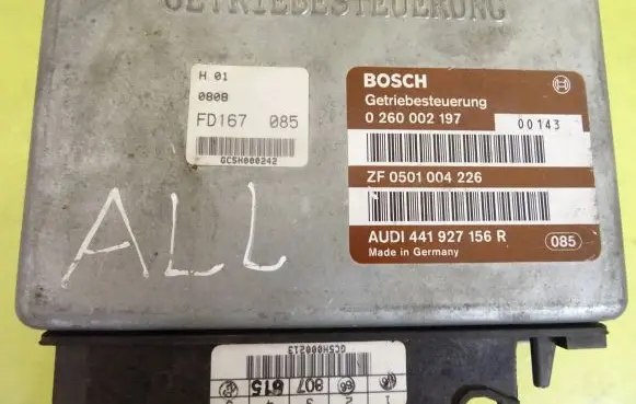 Audi A4 S4 B5 8D Gearbox control unit/module 0260002197