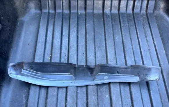 Volvo S90, V90 Fender end trim 31688206