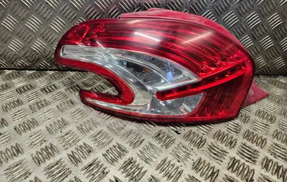 Peugeot 208 Rear/tail lights 9672628280