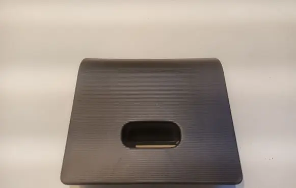 Nissan X-Trail T30 Fuse box cover 