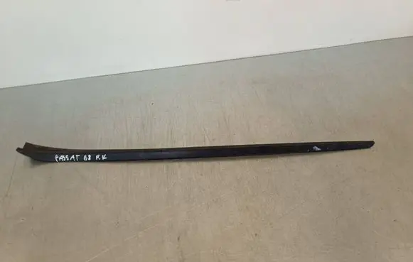 Volkswagen PASSAT B8 Windshield trim 