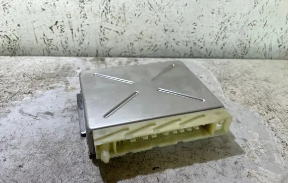 Volvo S80 Engine control unit/module 1T0002207 P09472349