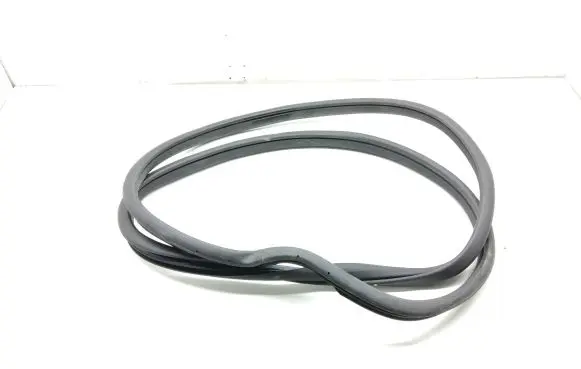 Rear door rubber seal (on body)