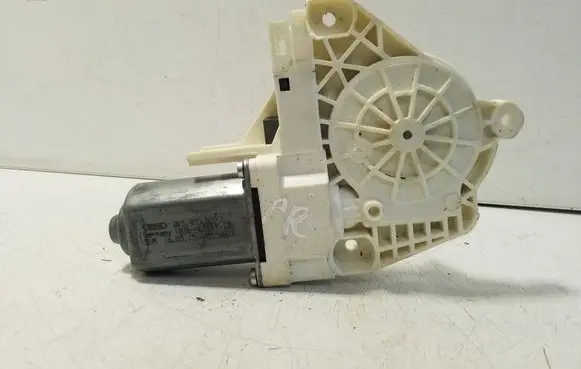 Audi A1 Front door window regulator motor 8K0959802C