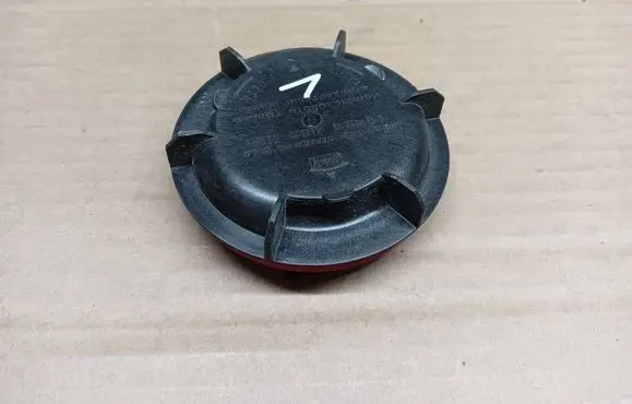 Headlight/headlamp dust cover