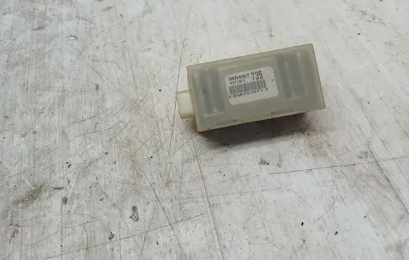 Mitsubishi Outlander Airbag deployment crash/impact sensor MR587735 W2T10671 S96727071