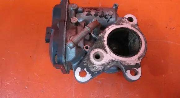 Renault Master III EGR valve 147109869R