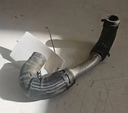 Engine coolant pipe/hose