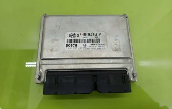Audi A4 S4 B5 8D Engine control unit/module 4B0906018AA